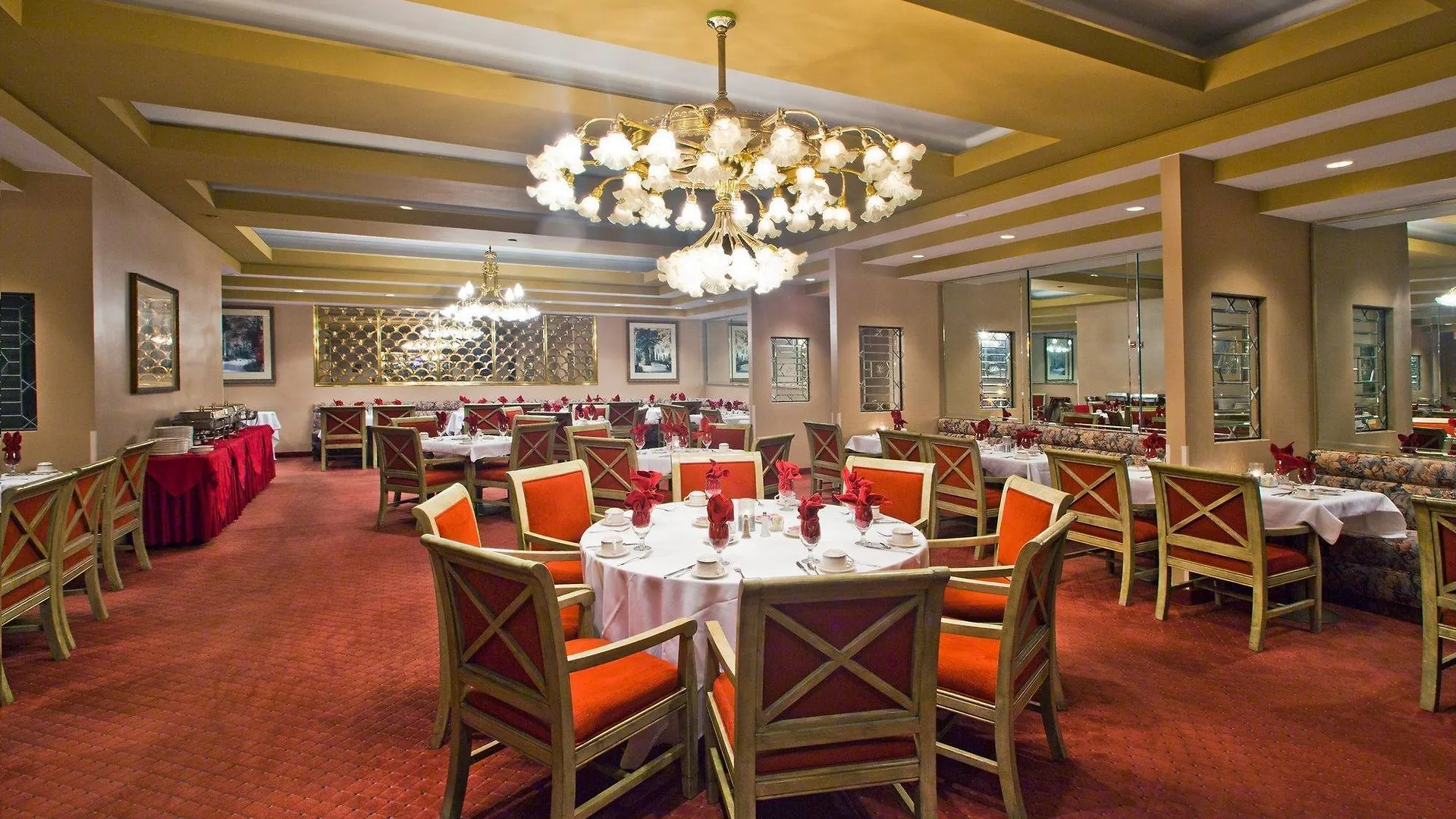 Crowne Plaza Pensacola Grand Hotell