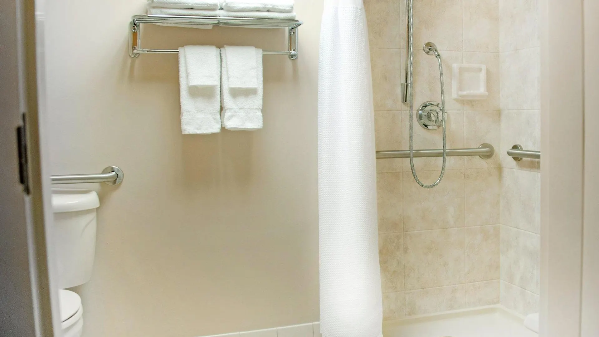 Crowne Plaza Pensacola Grand Hotell 4*,
