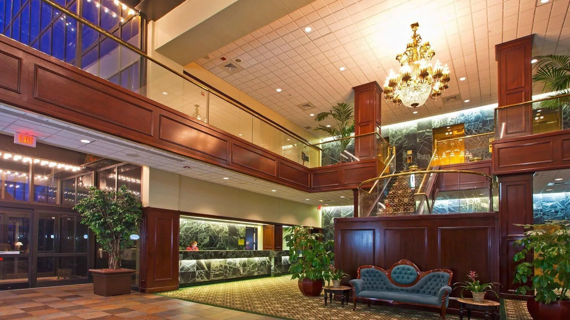 Crowne Plaza Pensacola Grand Hotell 4*,