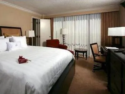 Crowne Plaza Pensacola Grand Hotell