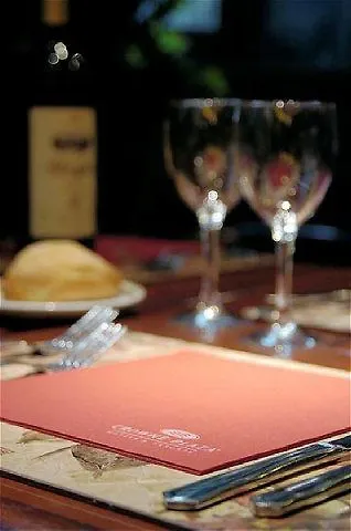Crowne Plaza Pensacola Grand Hotell